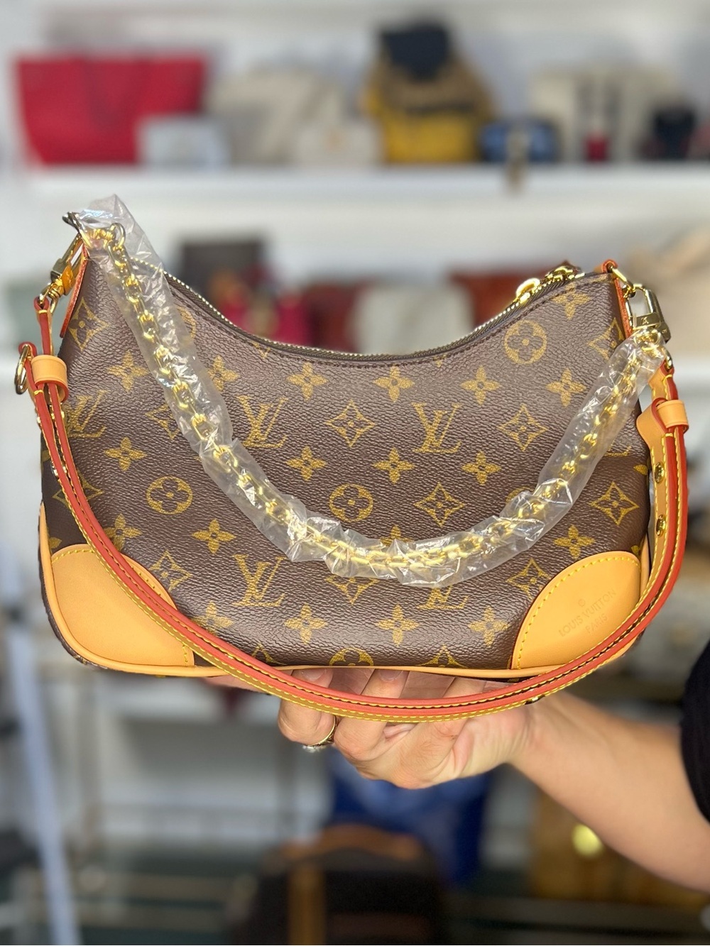 LV NIB Shoulder Hobo